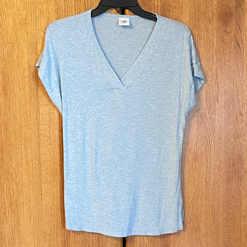 CAbi Style 5193 Sleeveless Laid Back Tee Shirt Top Size: Small